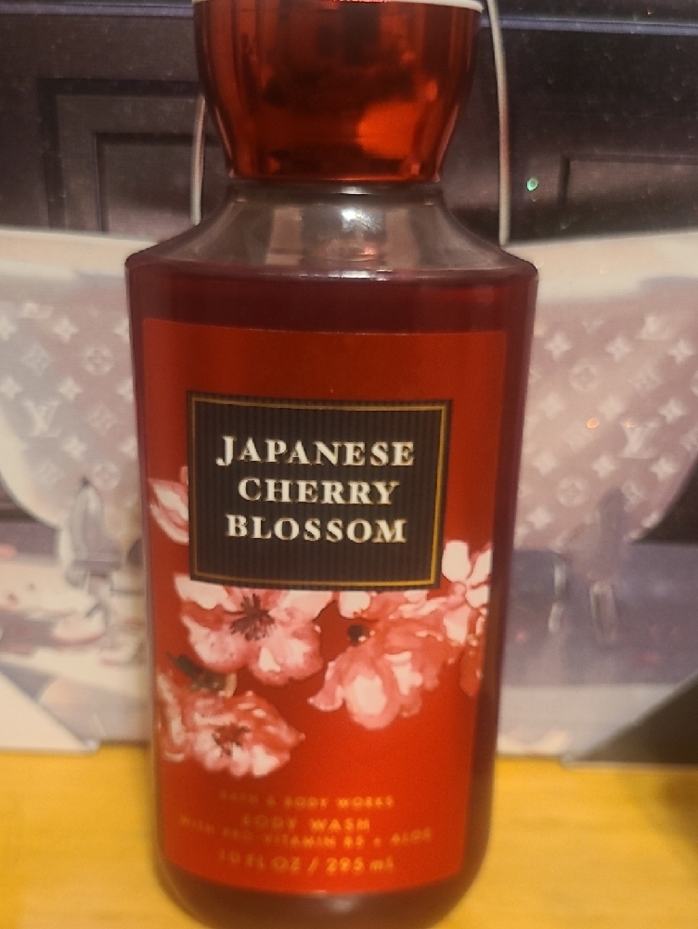 Bath & Body Works Japanese Cherry Blossom Body Wash & Deodorant - Red - Picture 2 of 4